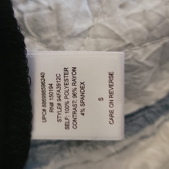 Gorgeous gold sequins tank - Picture 6 of 6